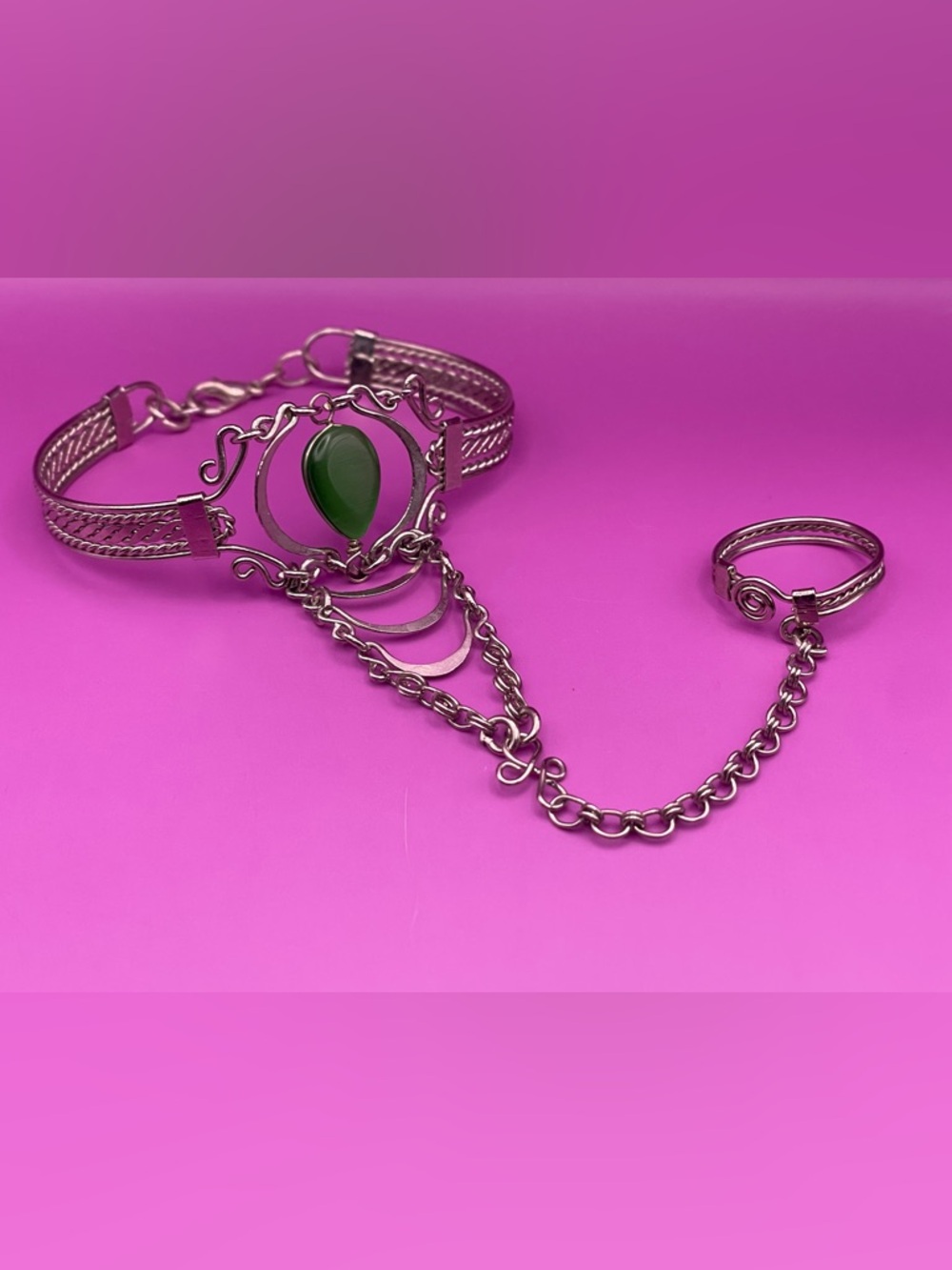Vintage-style Silver Tone Hand Chain Bracelet Ring